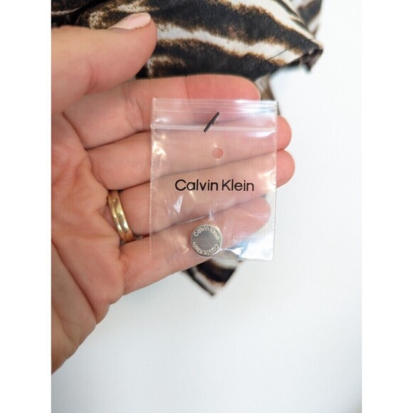 CALVIN KLEIN Top Womens Size XL Tan Animal Print Zebra Statement Sleeves Shirt - Picture 7 of 12